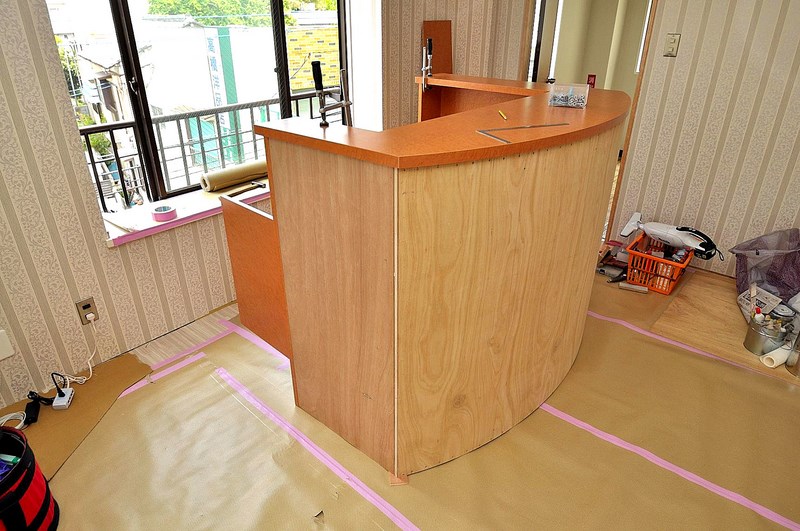 14.カウンタートップの固定作業